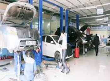Gara sửa chữa ôtô Quyền-Bình Định.